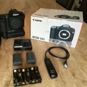 Canon EOS 50D Digital SLR Camera + Canon EF-S 18-135mm