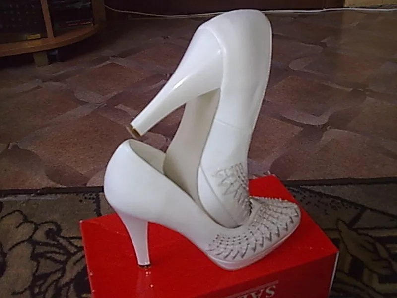 Продам женские туфли 5