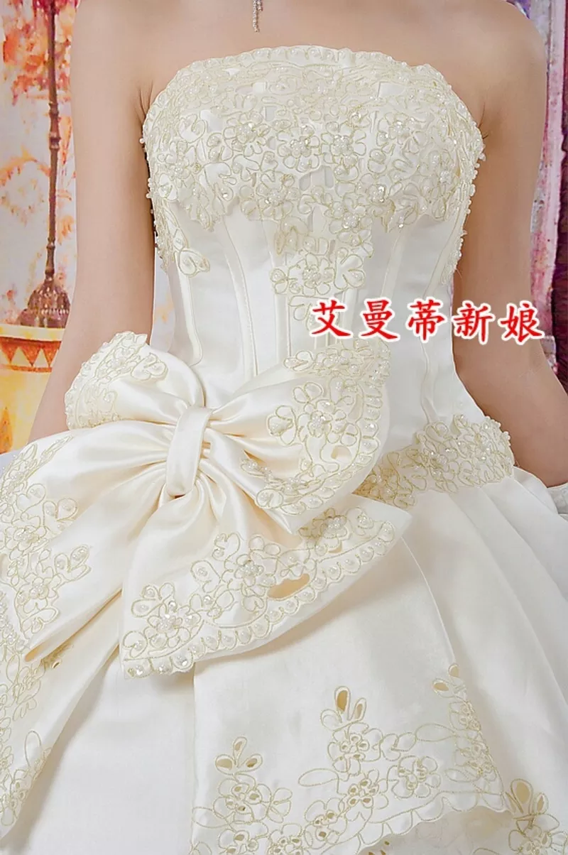 продам новое очень стильное свадебное платье.дешево.30 000 тг. (фото)
