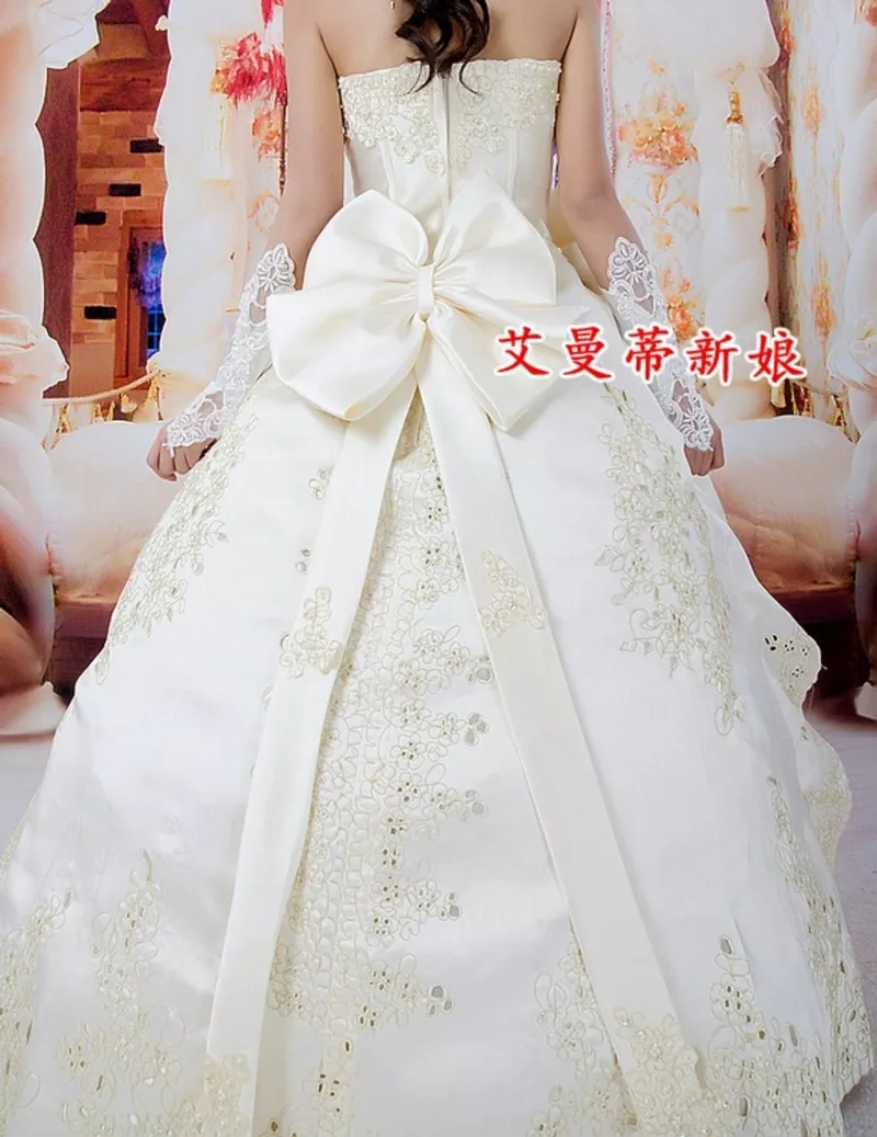 продам новое очень стильное свадебное платье.дешево.30 000 тг. (фото) 2