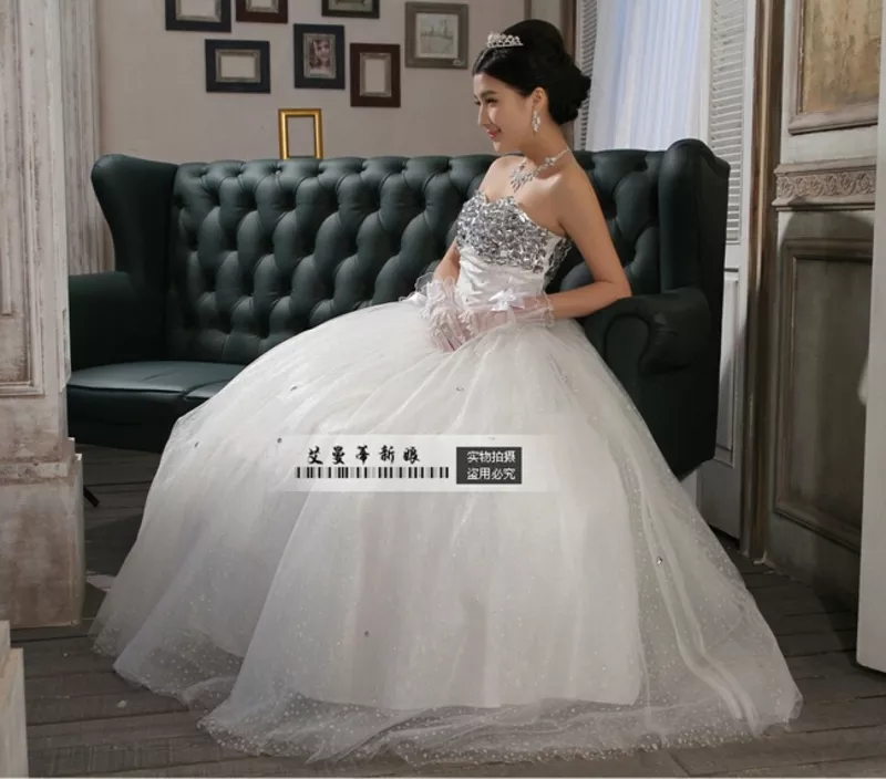 продам новое шикарное свадебное платье.дешево.30 000 тг. (фото) 2