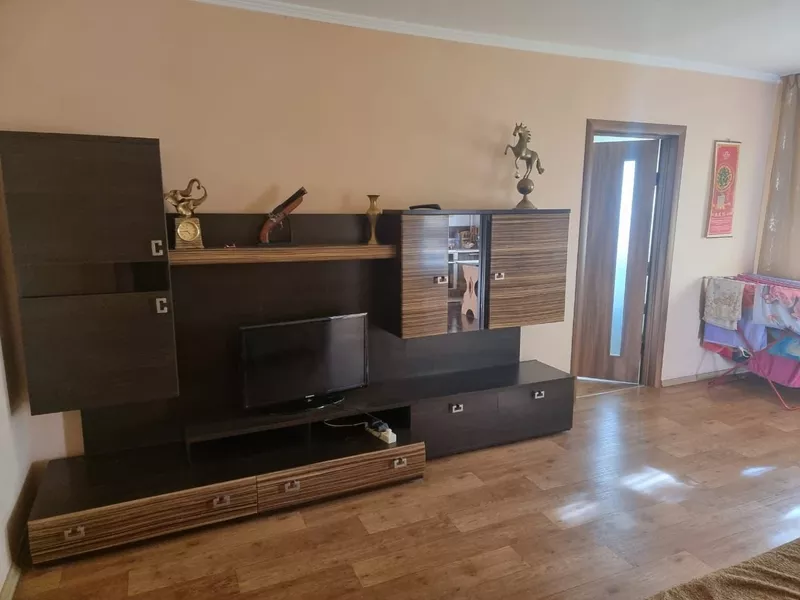 посуточно и по часам в г. Уральск 8